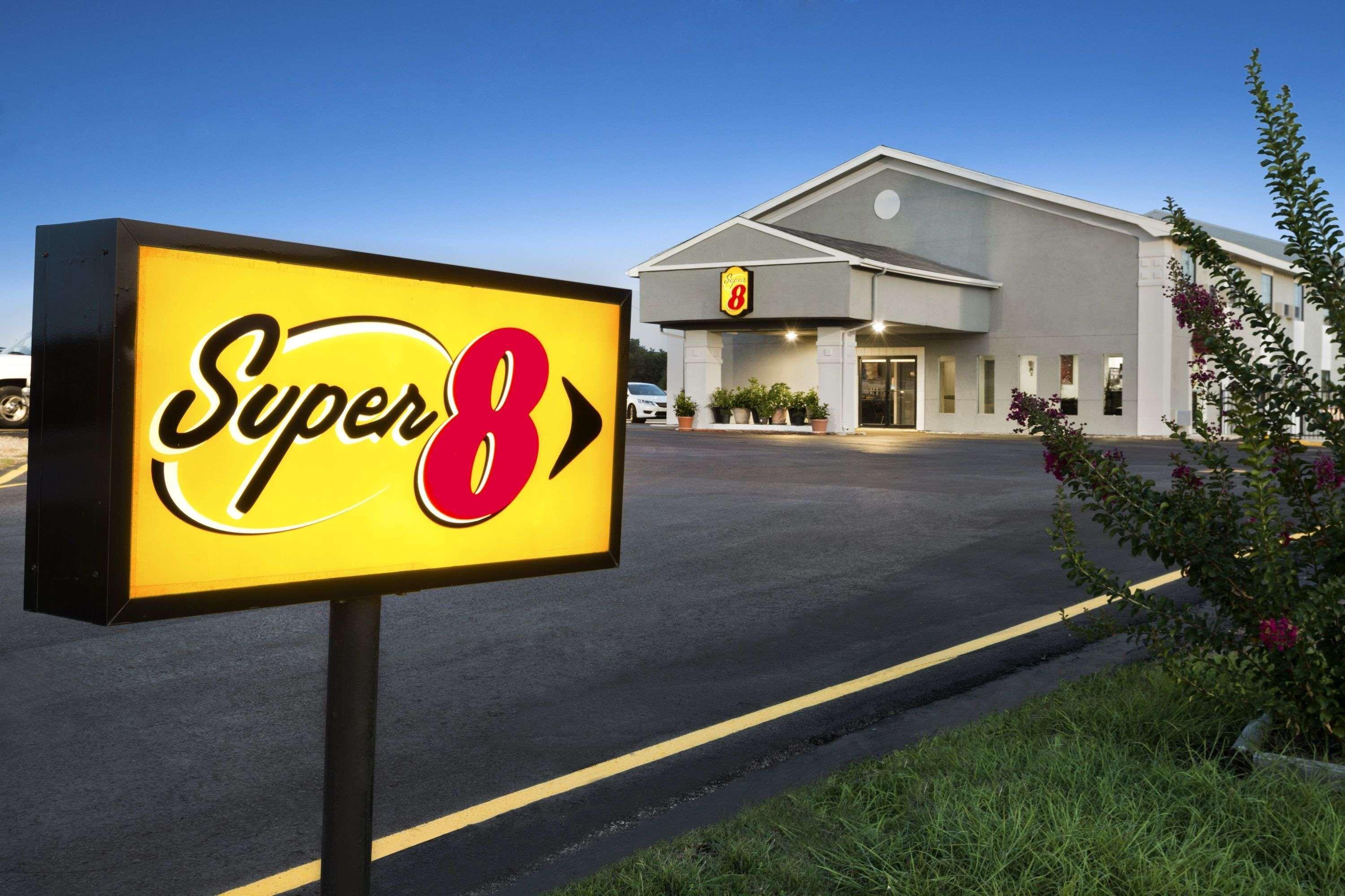Super 8 By Wyndham Ardmore Zewnętrze zdjęcie